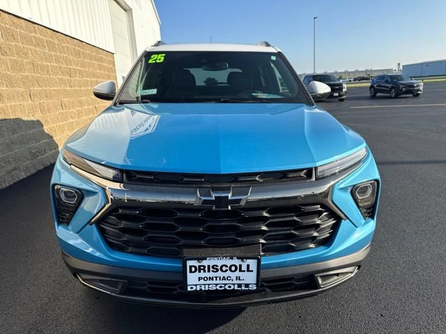 Used 2025 Chevrolet TrailBlazer ACTIV w/ Convenience Package AWD/4WD image 3