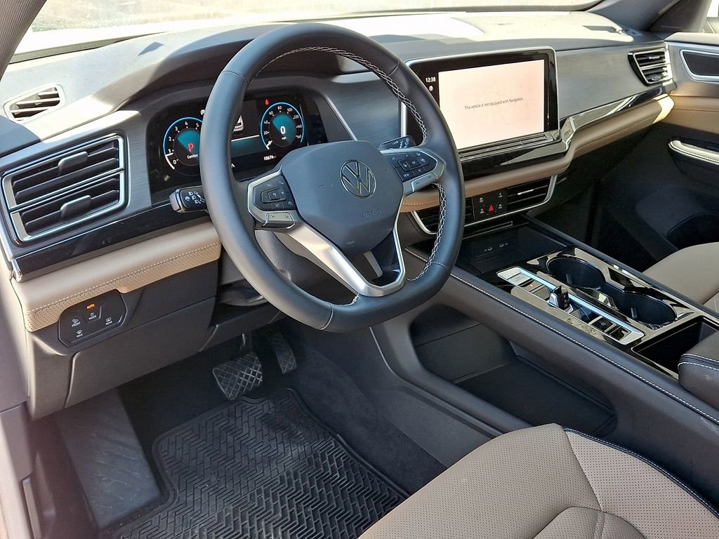 Certified 2025 Volkswagen Atlas Cross Sport SE w/ Panoramic Sunroof Package AWD/4WD image 28