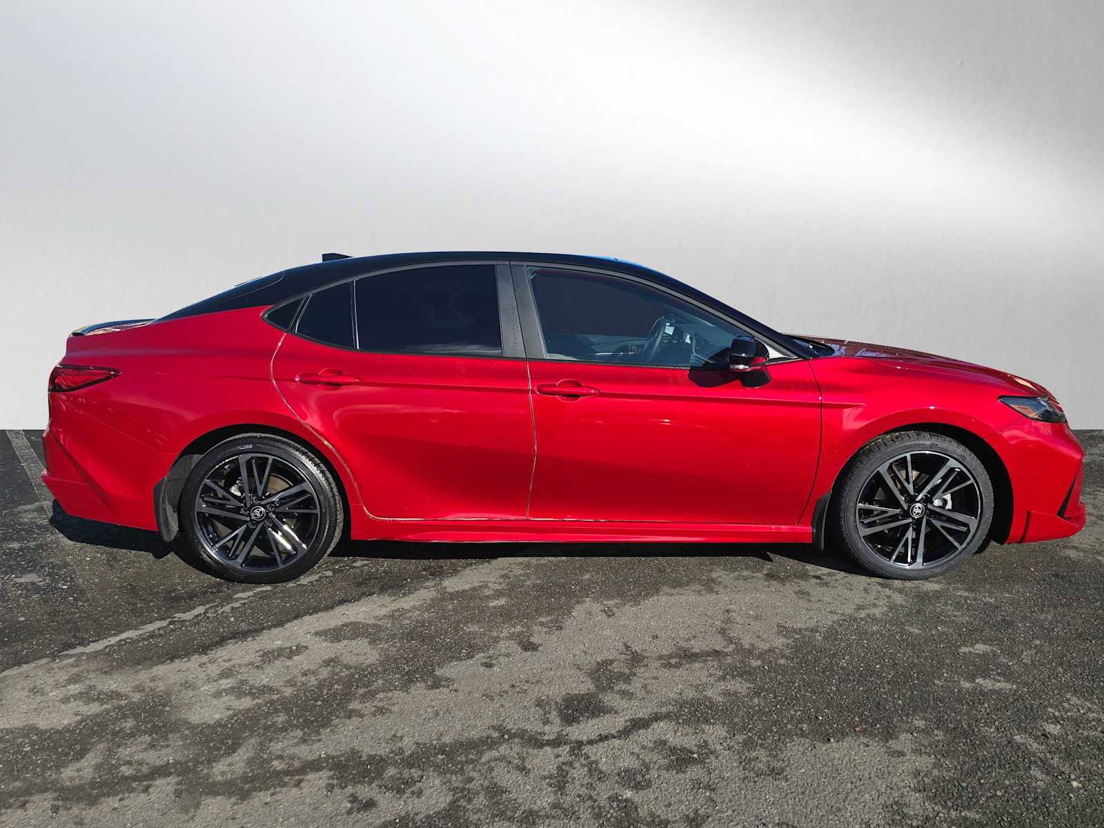 Used 2026 Toyota Camry XSE image 2