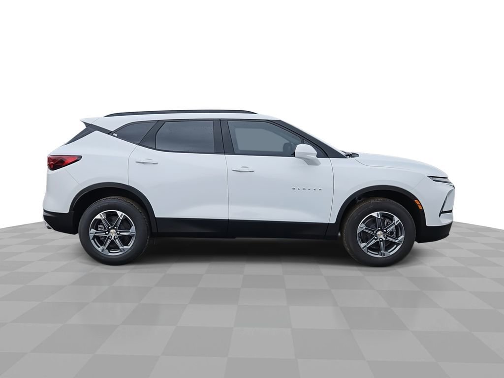 New 2026 Chevrolet Blazer LT w/ Convenience Package FWD image 9