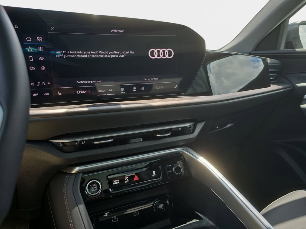 Certified 2025 Audi Q5 Premium w/ Convenience Package AWD/4WD image 15