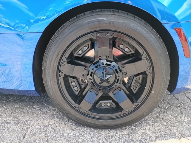 Used 2017 Chevrolet Camaro LS w/ Technology Package RWD image 11