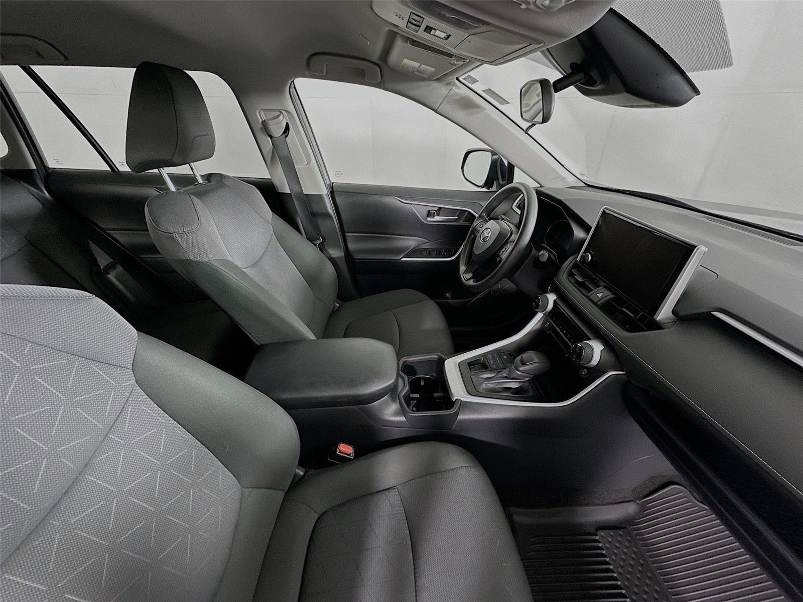 Certified 2025 Toyota RAV4 XLE AWD/4WD image 26