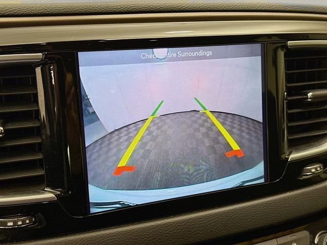 Used 2018 Chrysler Pacifica Touring-L Plus w/ Tire & Wheel Group image 14