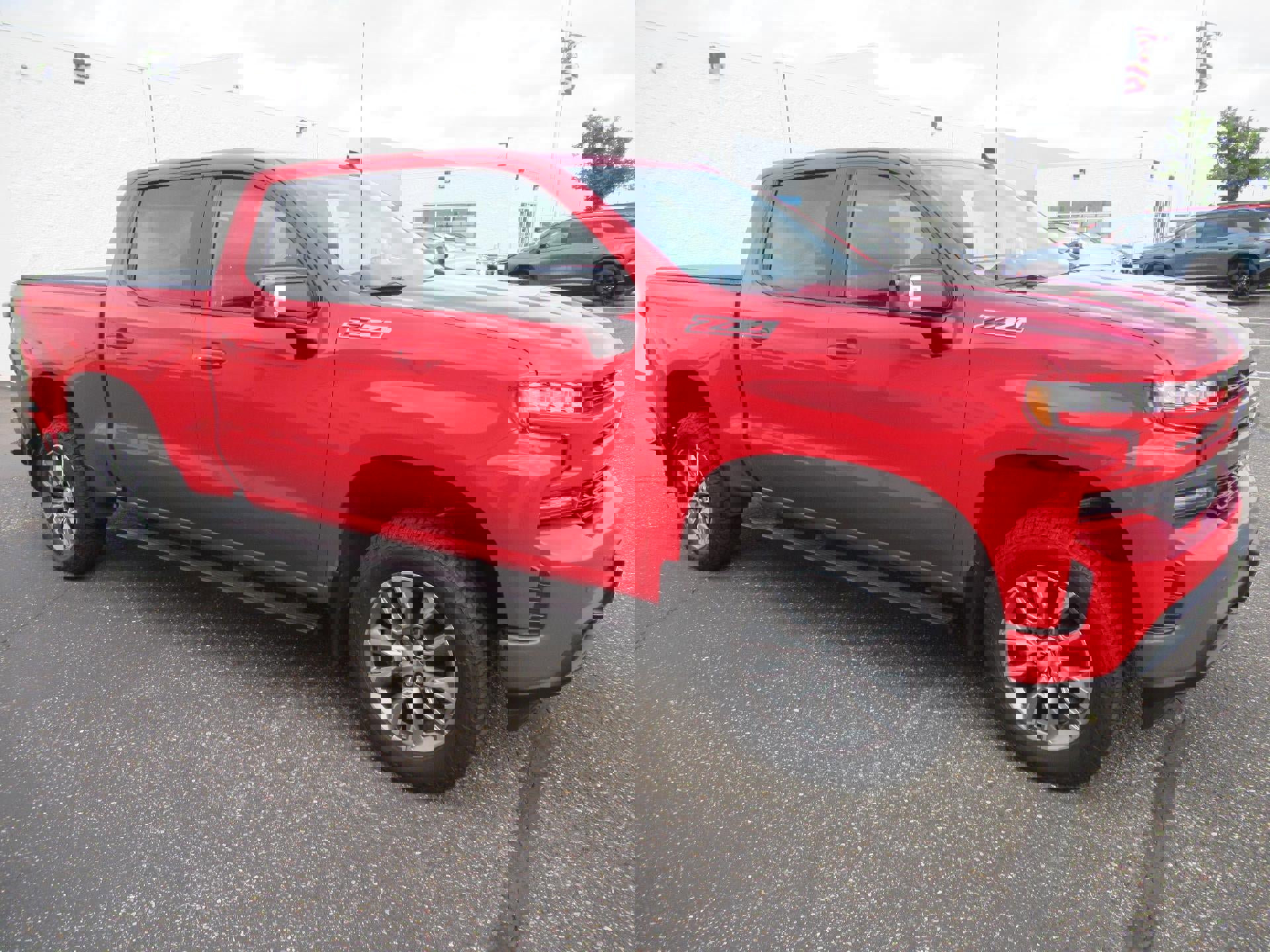 Used 2019 Chevrolet Silverado 1500 RST AWD/4WD image 3