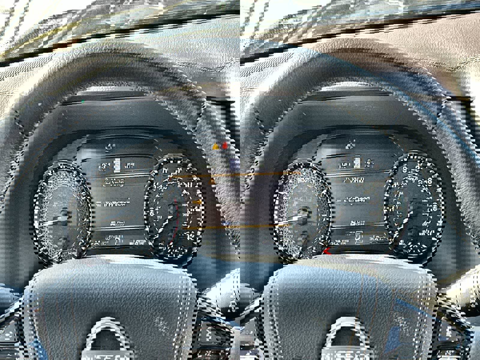 Used 2024 Nissan Armada Platinum w/ Cargo Package image 18