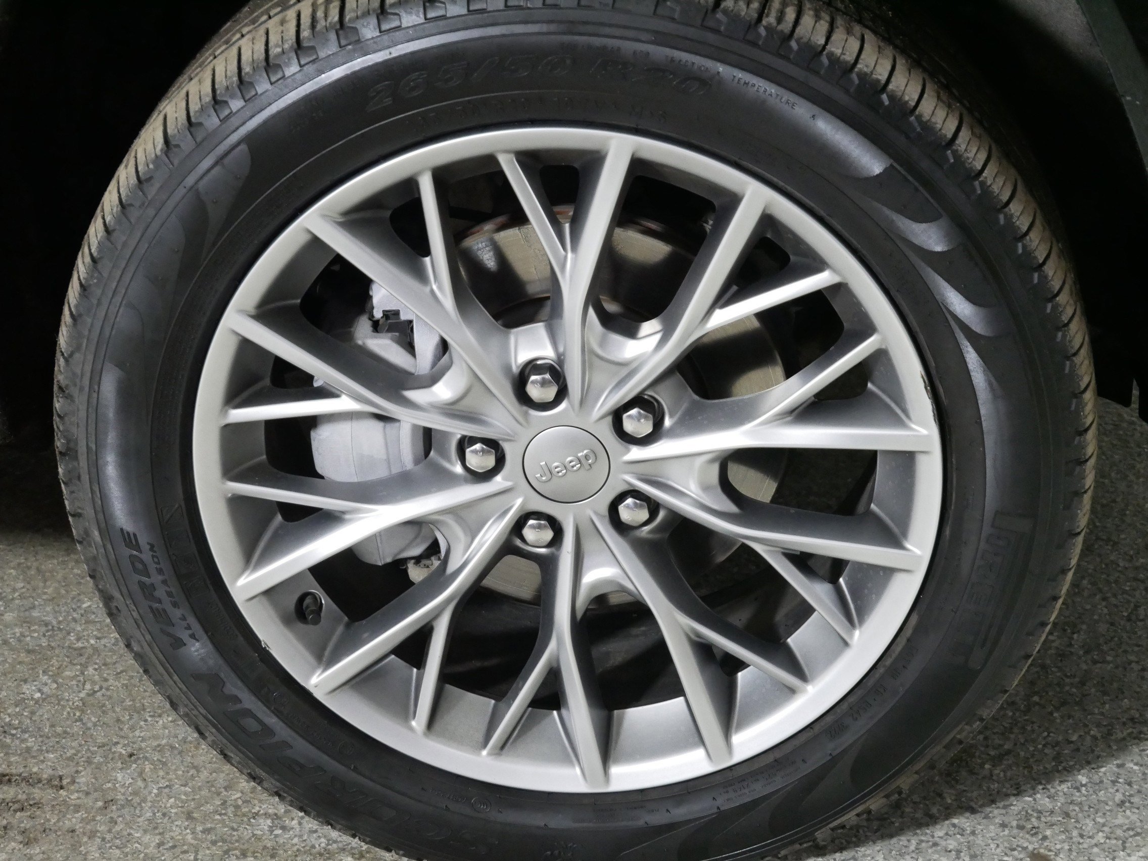 Used 2023 Jeep Grand Cherokee Summit w/ Luxury Tech Group V image 15