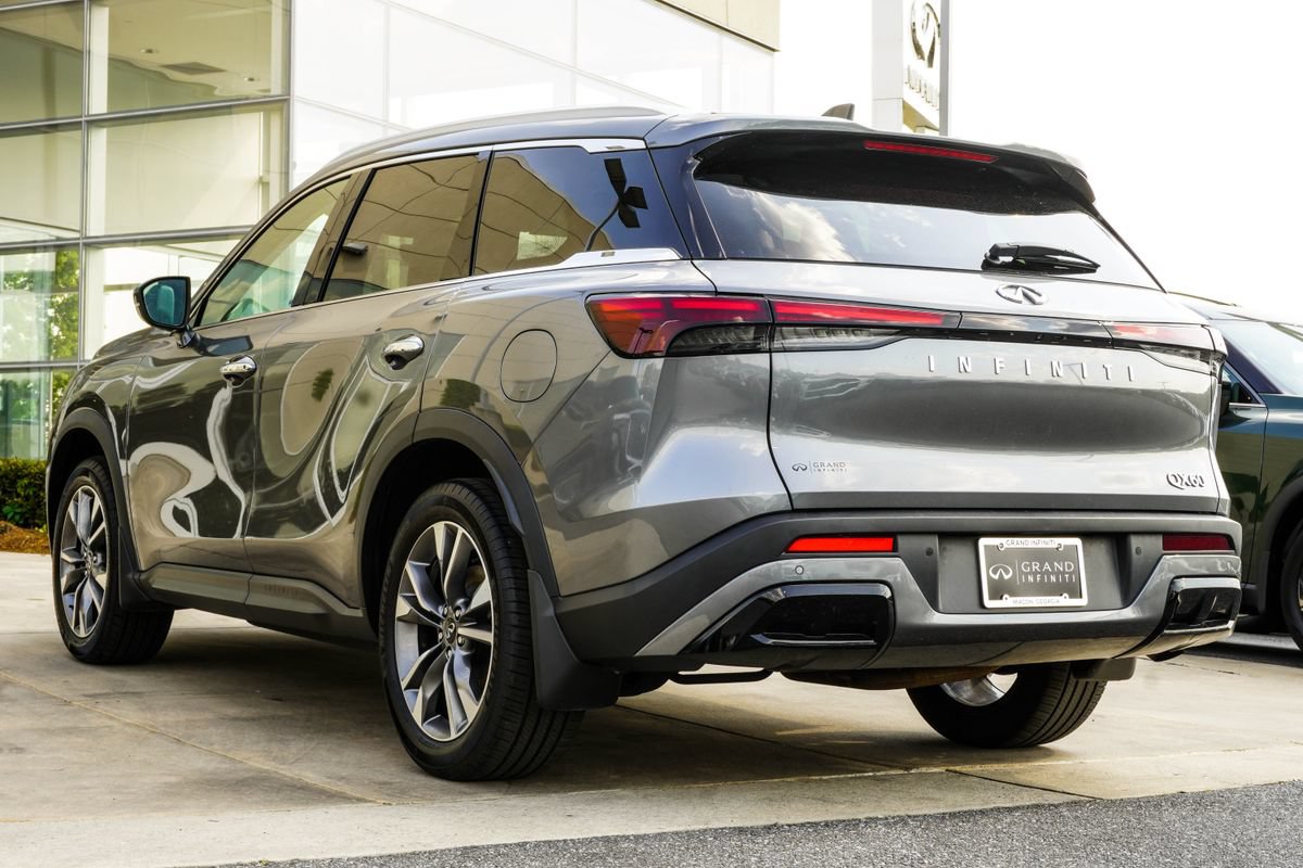 Used 2023 INFINITI QX60 Luxe FWD image 10