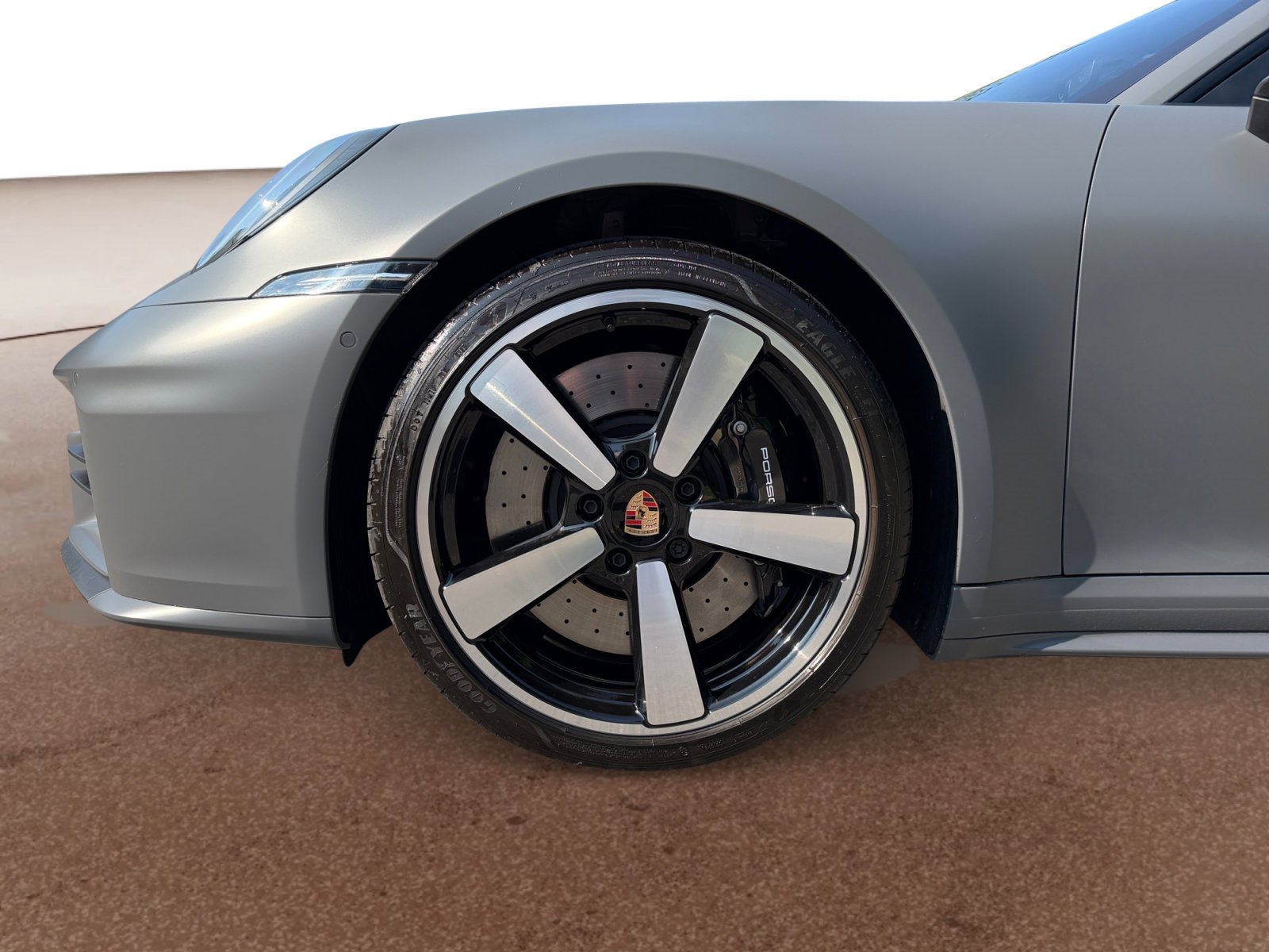 Used 2025 Porsche 911 Carrera S RWD image 9