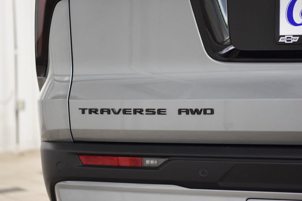New 2026 Chevrolet Traverse Z71 w/ Enhanced Driving Package AWD/4WD image 23