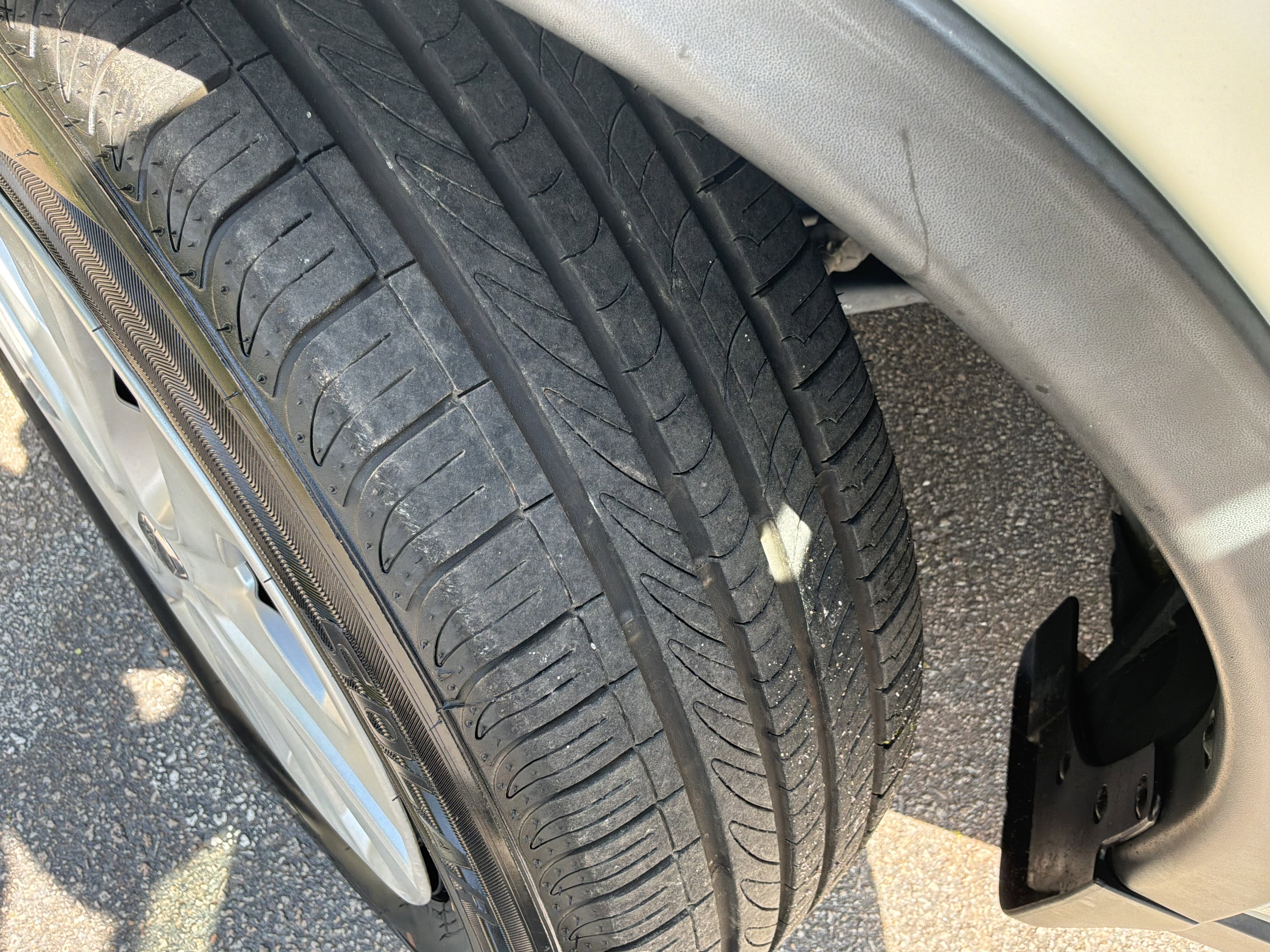 Used 2019 Nissan Rogue S image 19