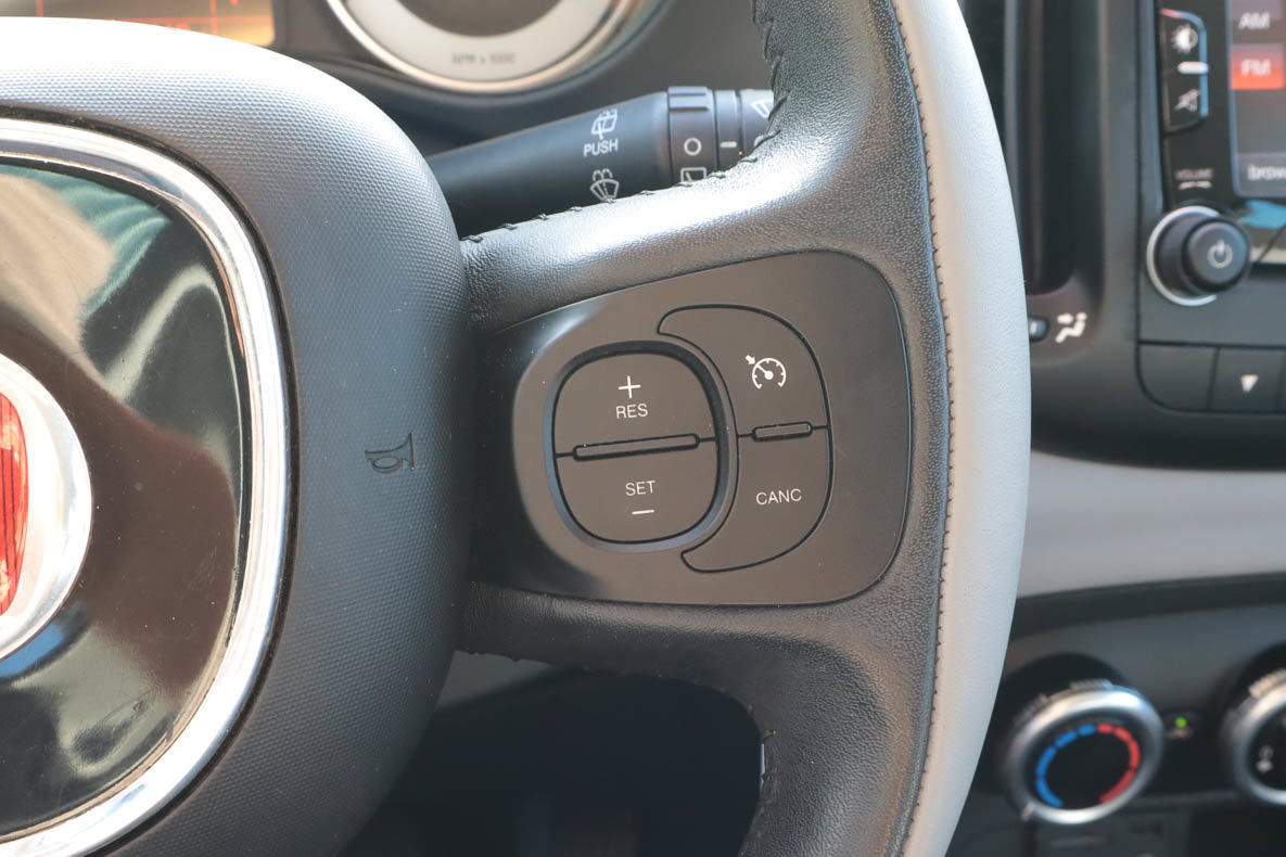 Used 2014 FIAT 500L Easy FWD image 23