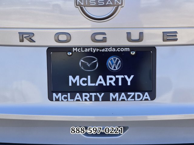Used 2024 Nissan Rogue SV FWD image 15