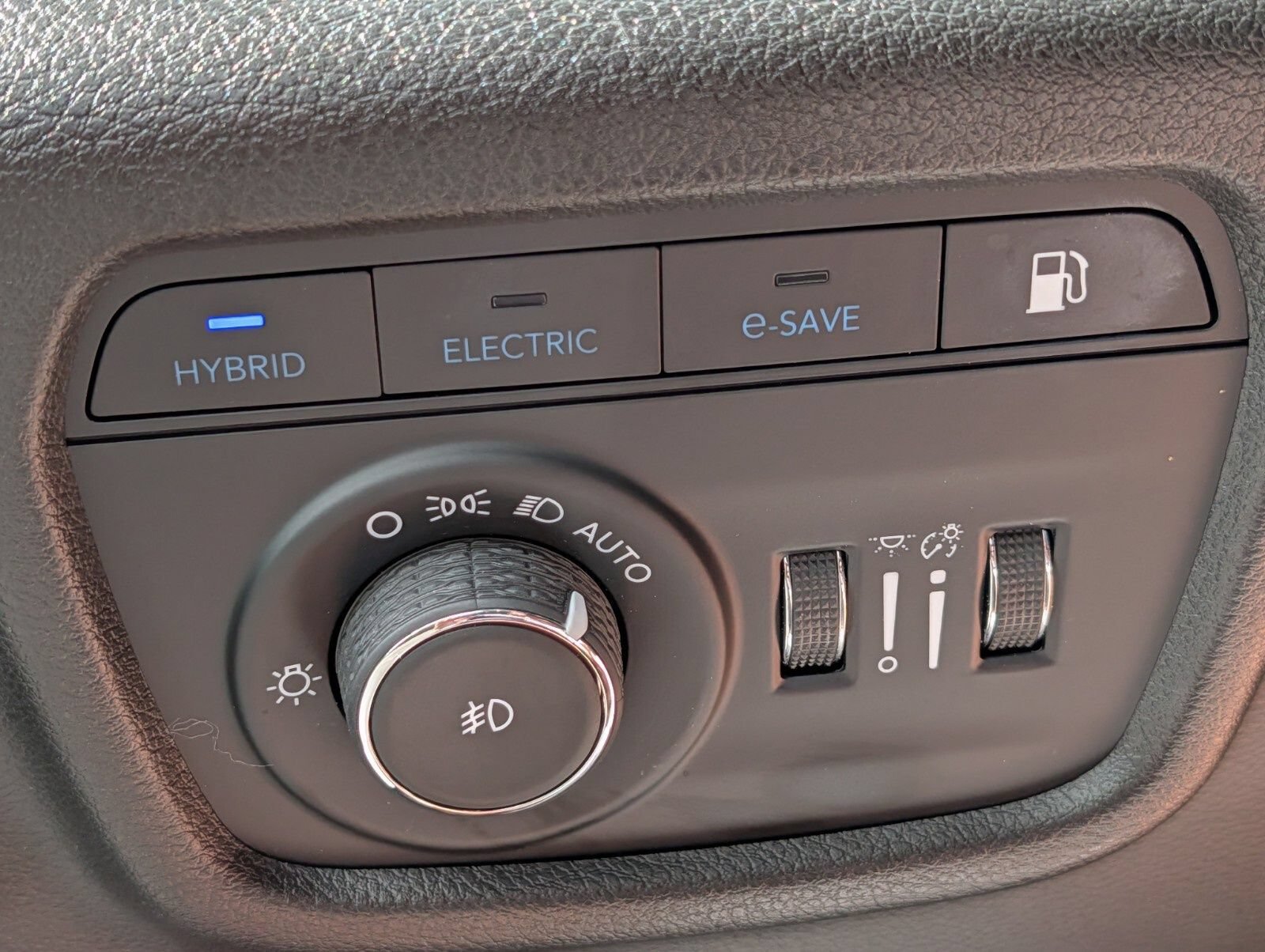 Used 2022 Jeep Grand Cherokee Summit AWD/4WD image 15
