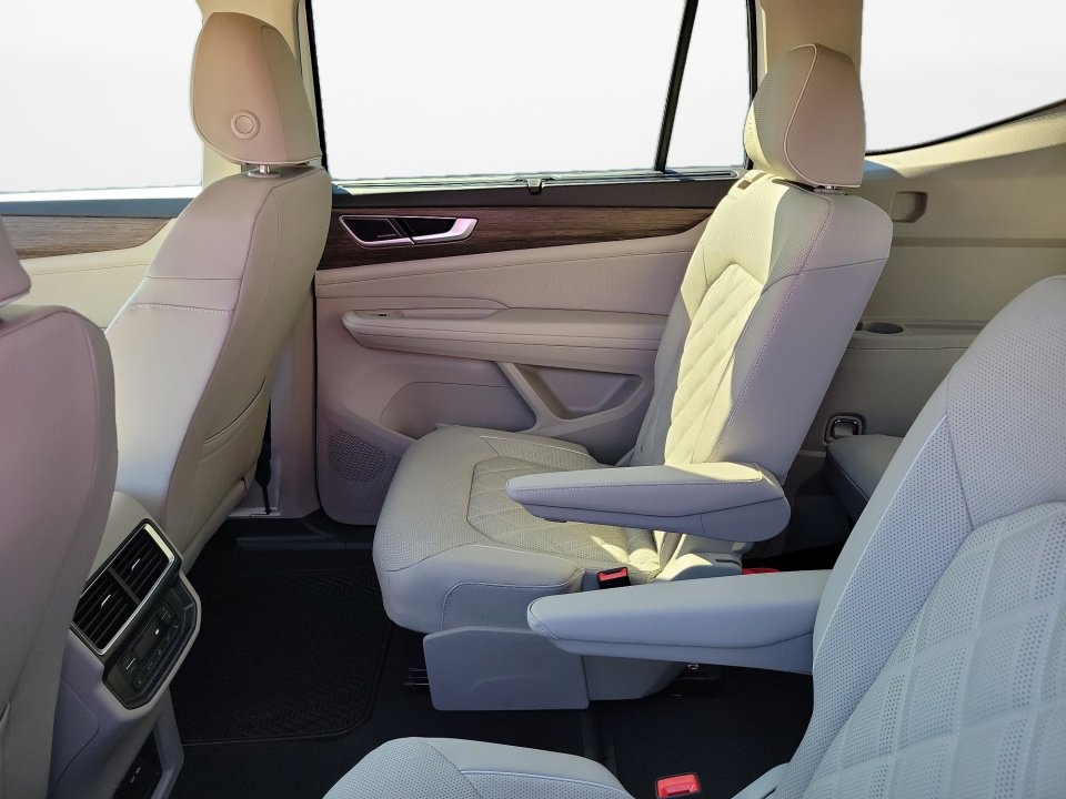 New 2026 Volkswagen Atlas SEL Premium R-Line image 13