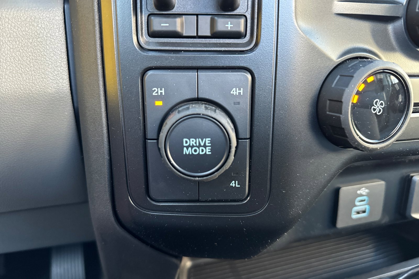 New 2024 Ford F250 XL w/ STX Appearance Package image 23