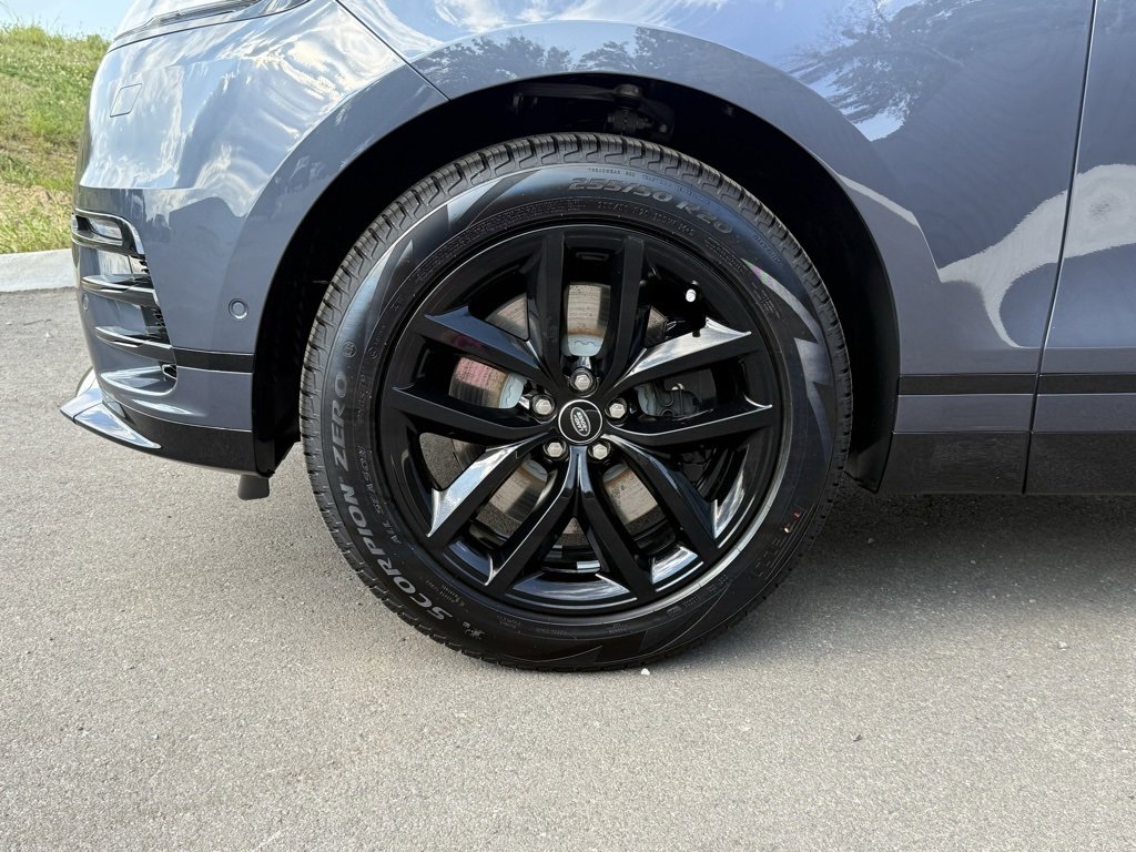 New 2026 Land Rover Range Rover Velar Dynamic SE image 10