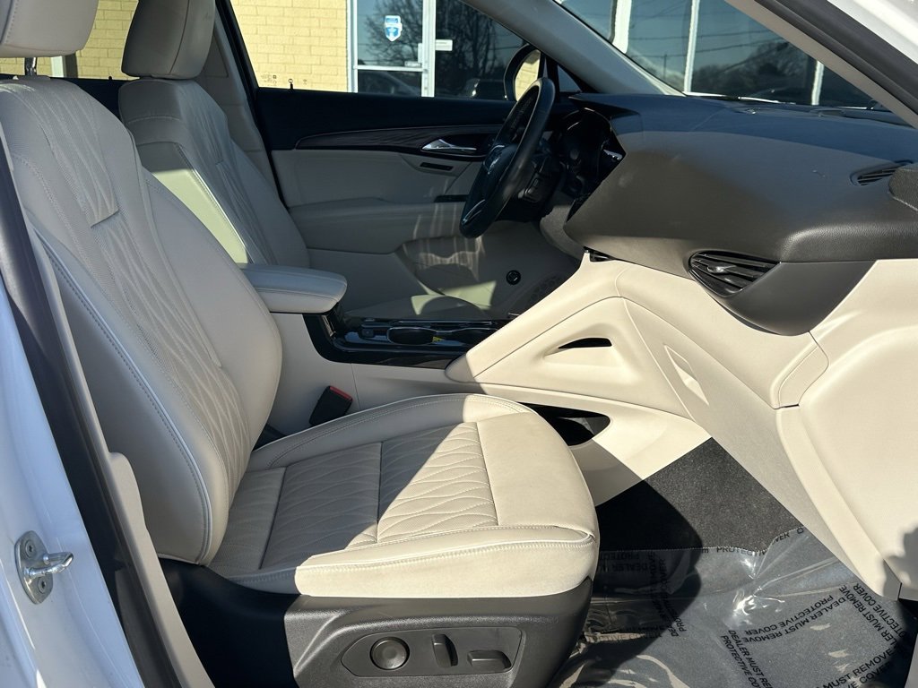 Used 2021 Buick Envision Avenir image 16