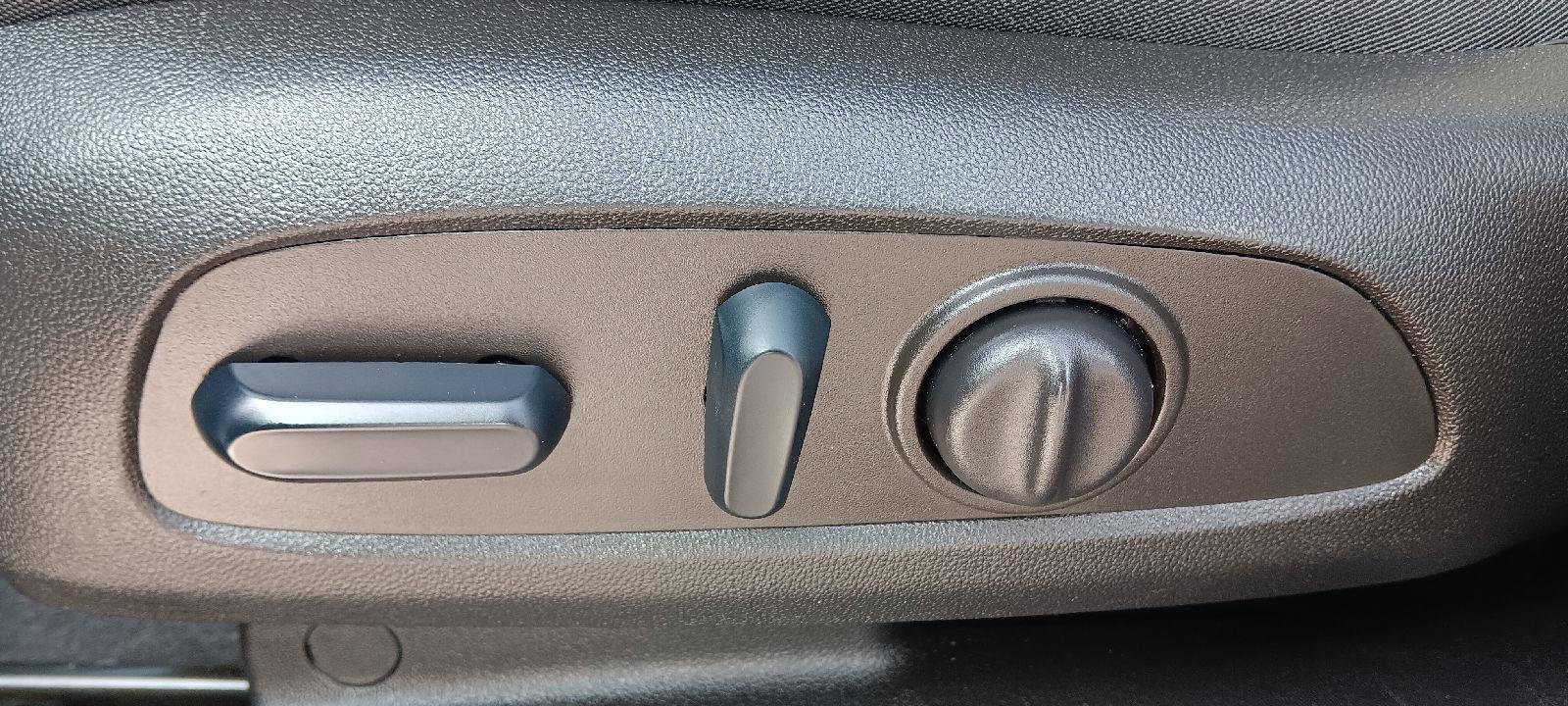 Used 2022 Chevrolet Blazer LT image 10