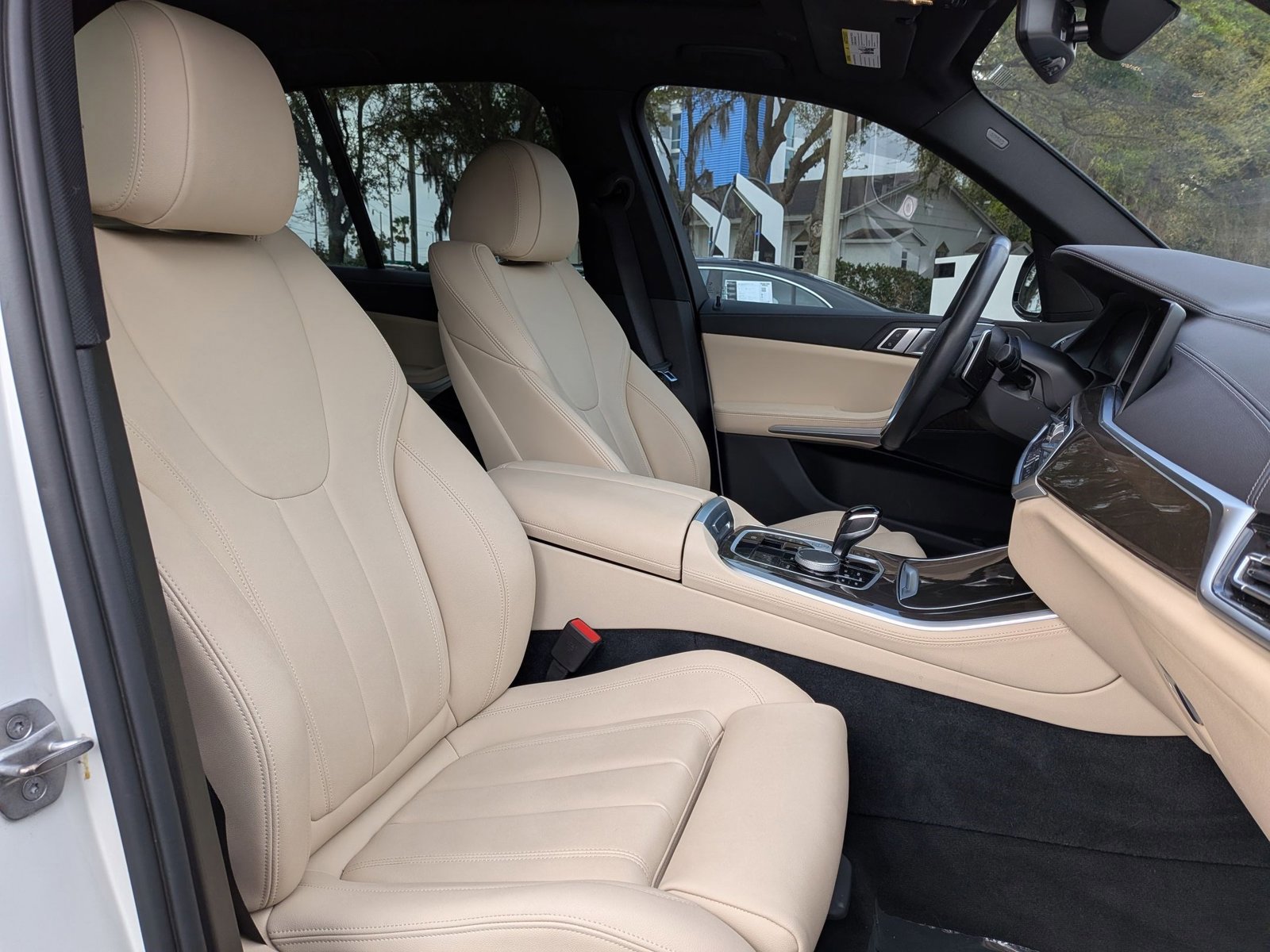 Used 2022 BMW X5 xDrive40i w/ Parking Assistance Package image 19