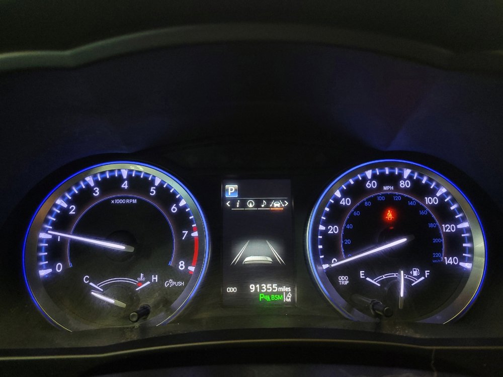 Used 2019 Toyota Highlander Limited image 23