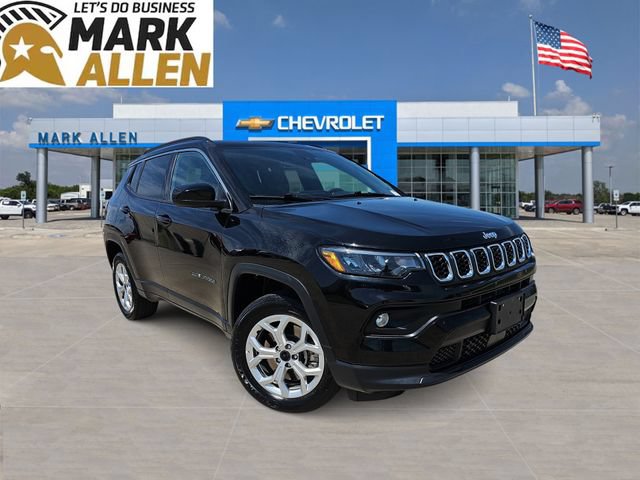Used 2025 Jeep Compass Latitude w/ Sun & Sound Group