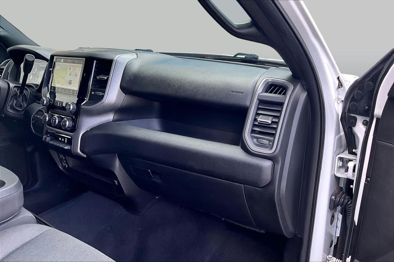 Used 2024 RAM 2500 Tradesman w/ Chrome Appearance Group AWD/4WD image 18