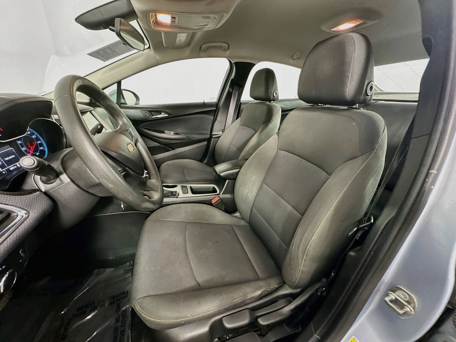Used 2017 Chevrolet Cruze LS FWD image 19