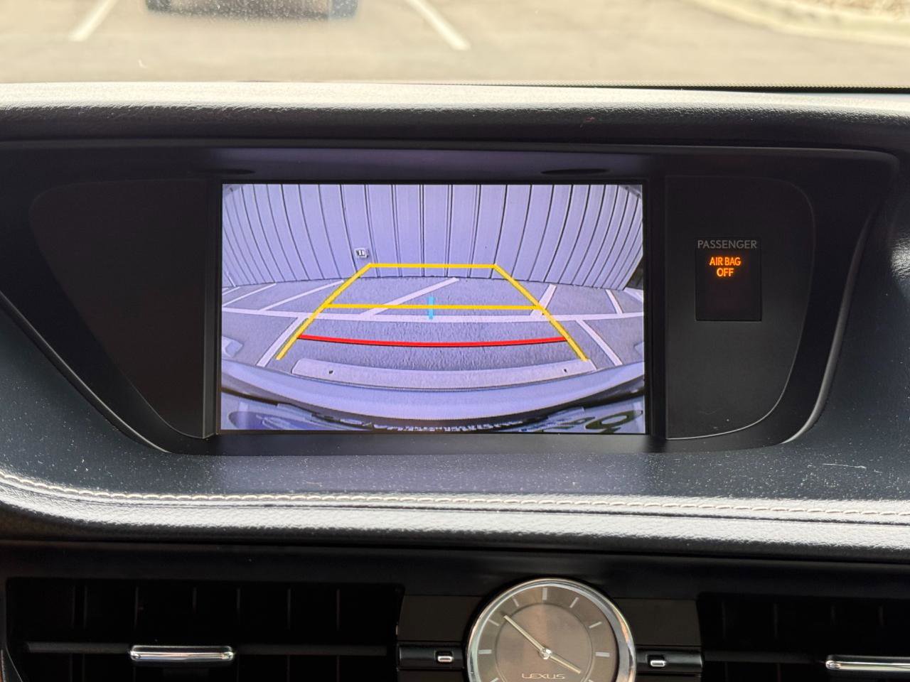 Used 2015 Lexus ES 350 w/ Ultra Luxury Package w/ Luxury Package FWD image 12