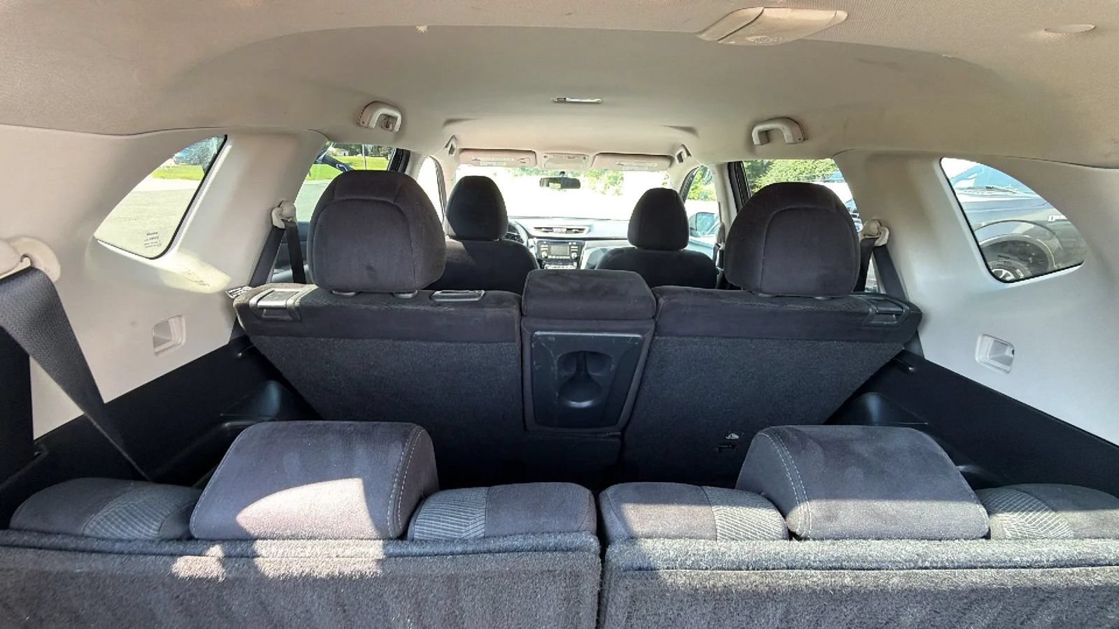 Used 2015 Nissan Rogue SV w/ SV Family Package AWD/4WD image 57