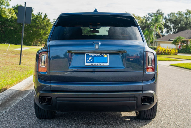 Used 2023 Rolls-Royce Cullinan Black Badge w/ Leather Finishing Pack image 7