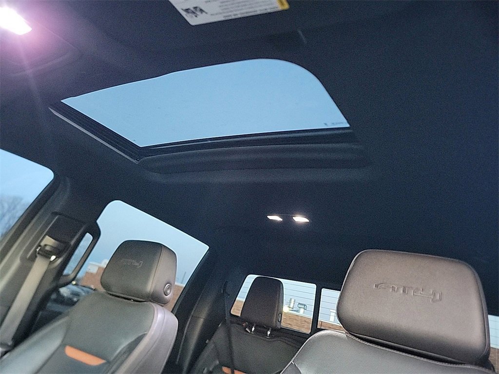 Used 2024 GMC Sierra 3500 AT4 w/ AT4 Premium Plus Package image 9