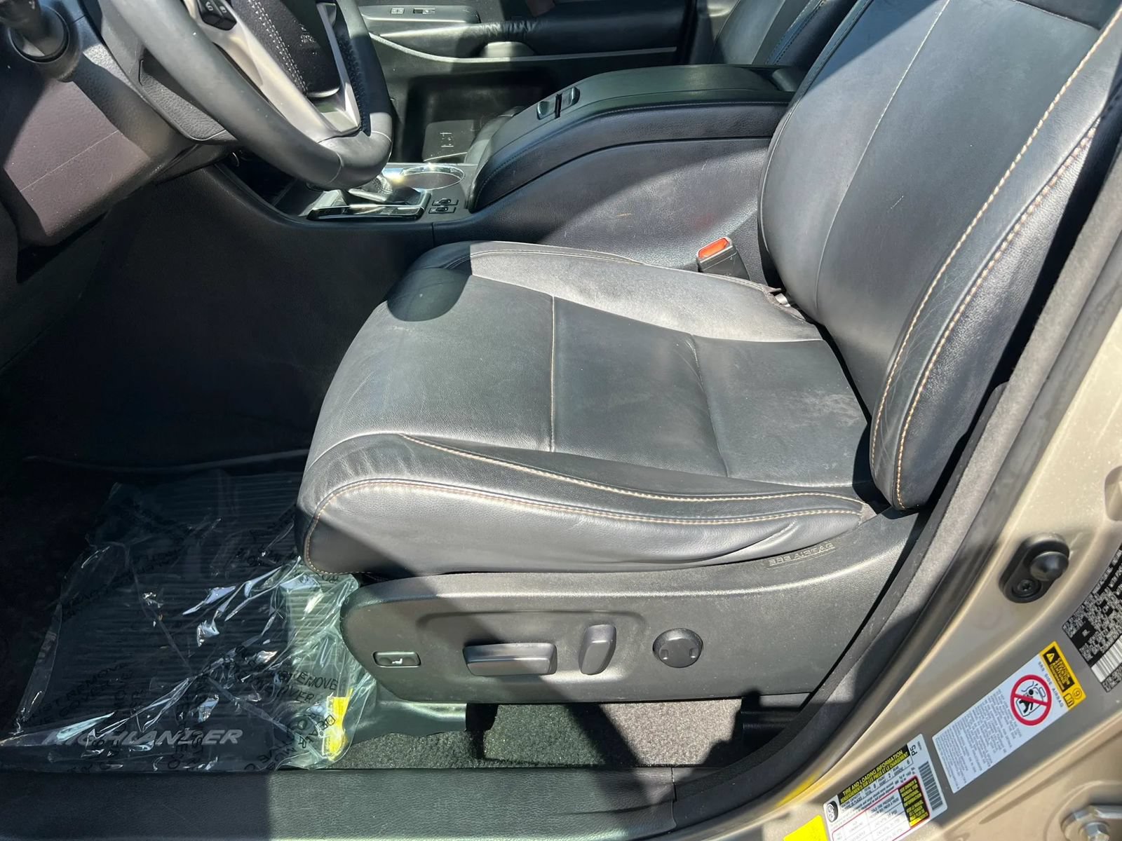 Used 2015 Toyota Highlander XLE FWD image 15