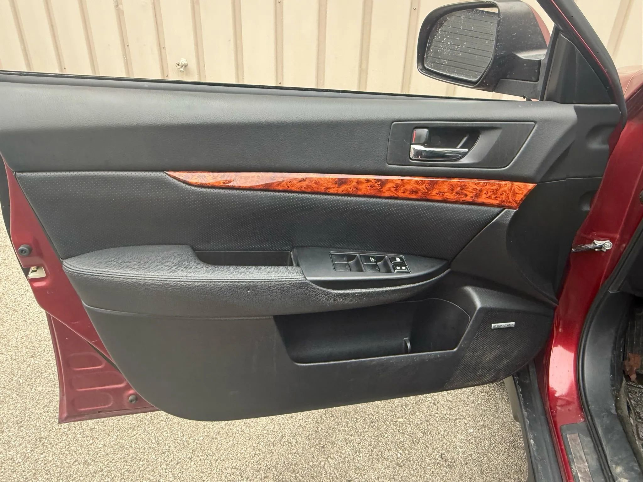 Used 2012 Subaru Outback 2.5i Limited w/ Moonroof Pkg image 18