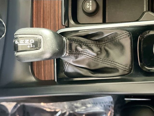 Used 2020 Volvo XC60 T6 Inscription w/ Protection Package Premier image 23