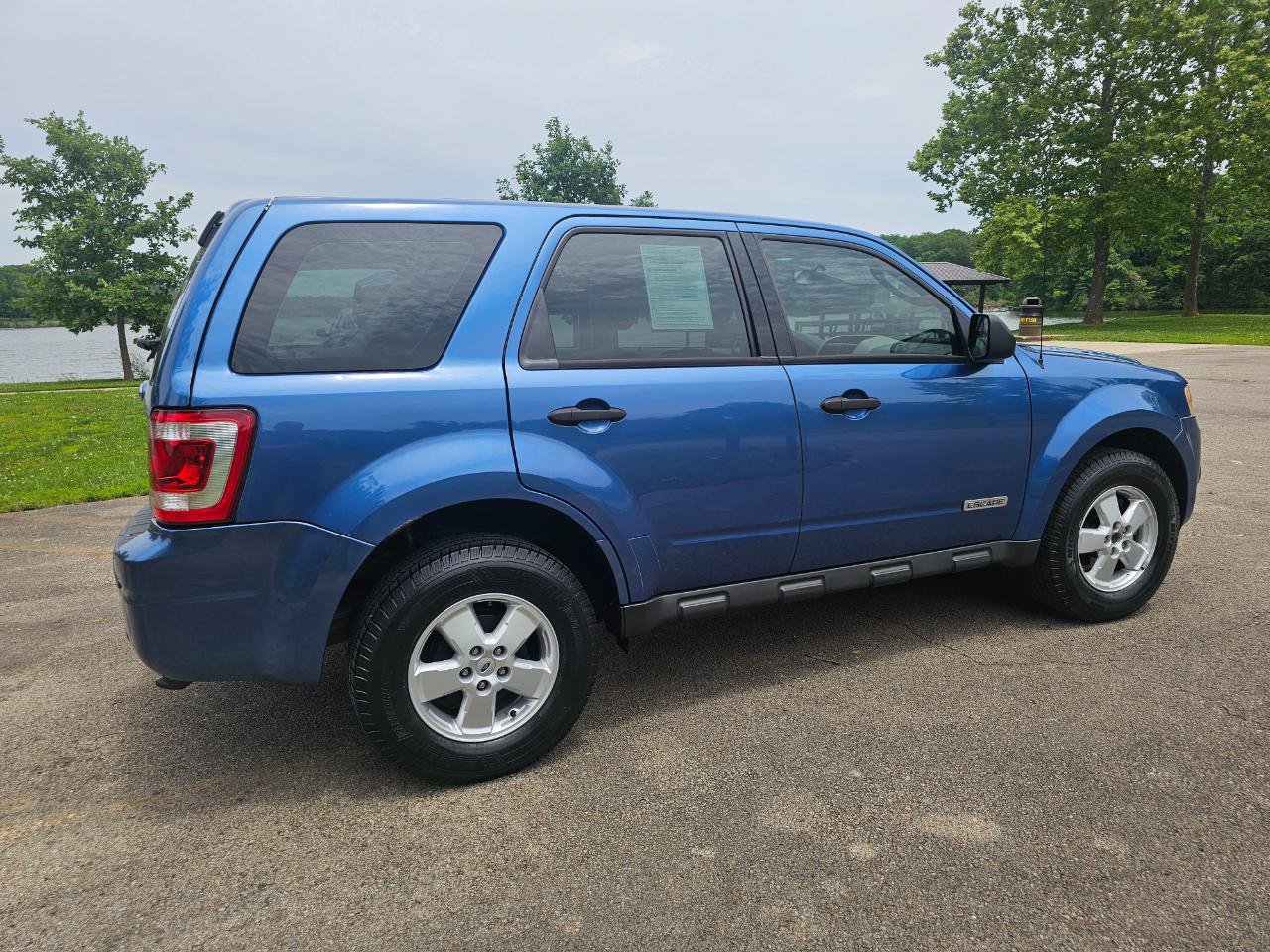 Used 2010 Ford Escape XLS FWD image 4