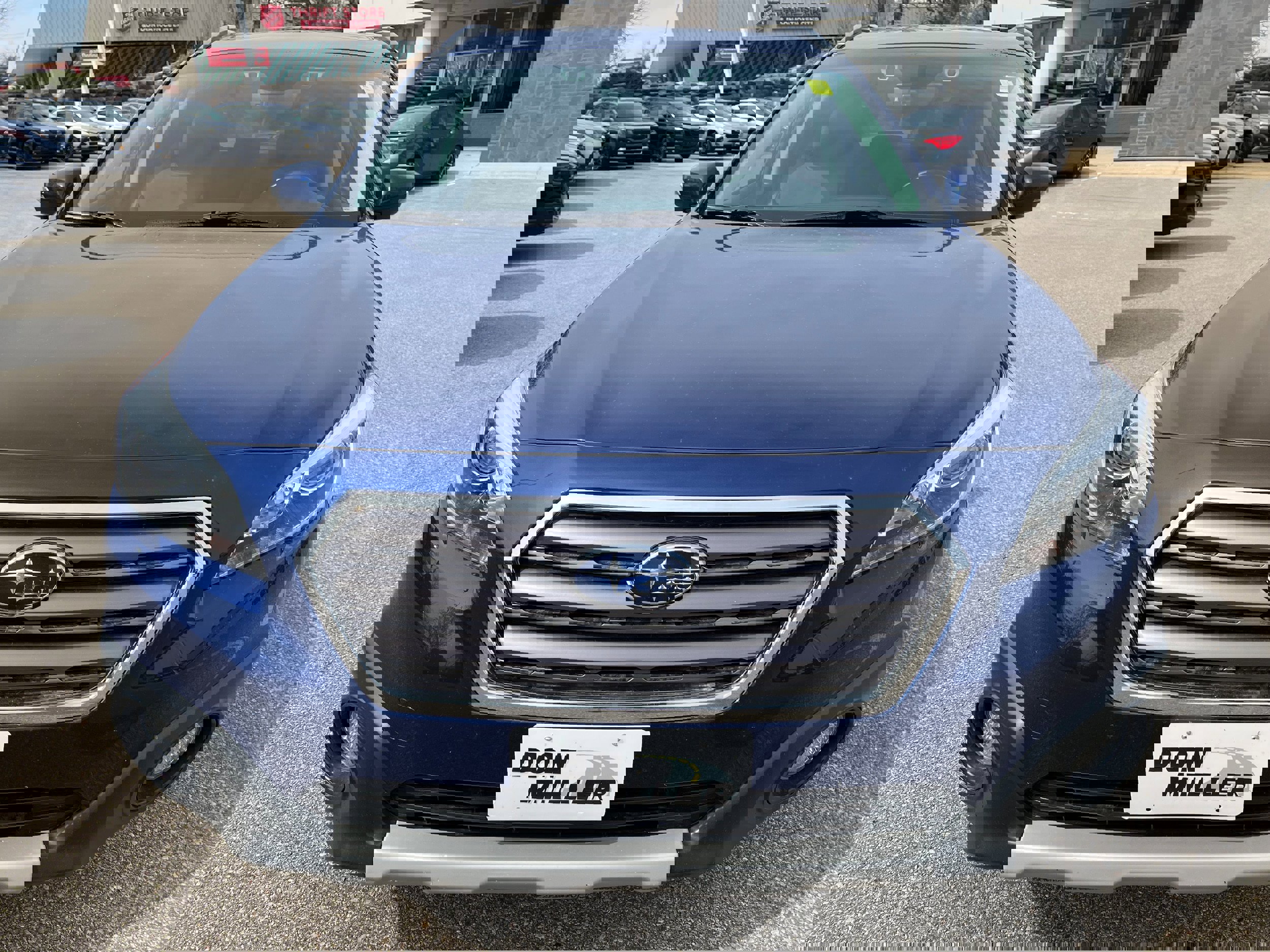 Used 2017 Subaru Outback 2.5i Touring w/ Popular Package #5A image 2