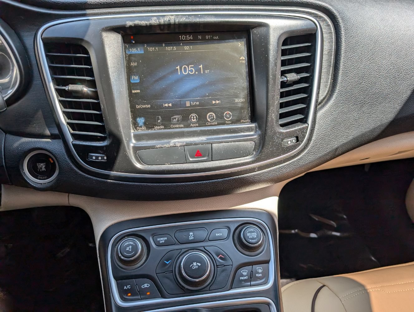 Used 2015 Chrysler 200 Limited w/ Convenience Group FWD image 22