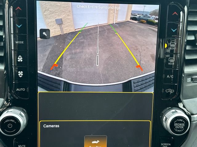 Used 2024 RAM 2500 Big Horn w/ Sport Appearance Package image 31