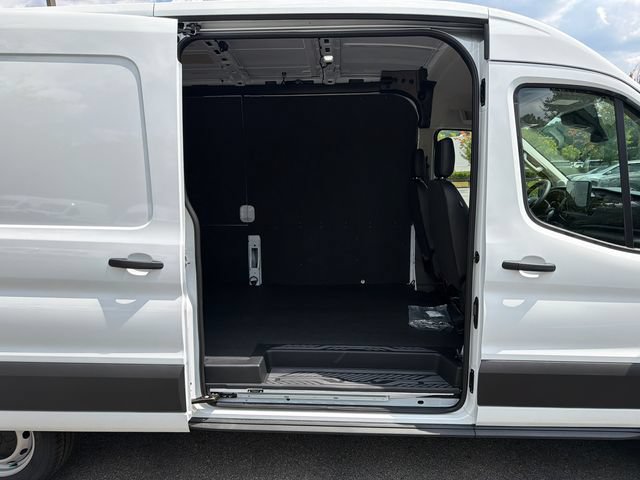New 2026 Ford Transit 250 148 Medium Roof w/ Load Area Protection Package RWD image 16