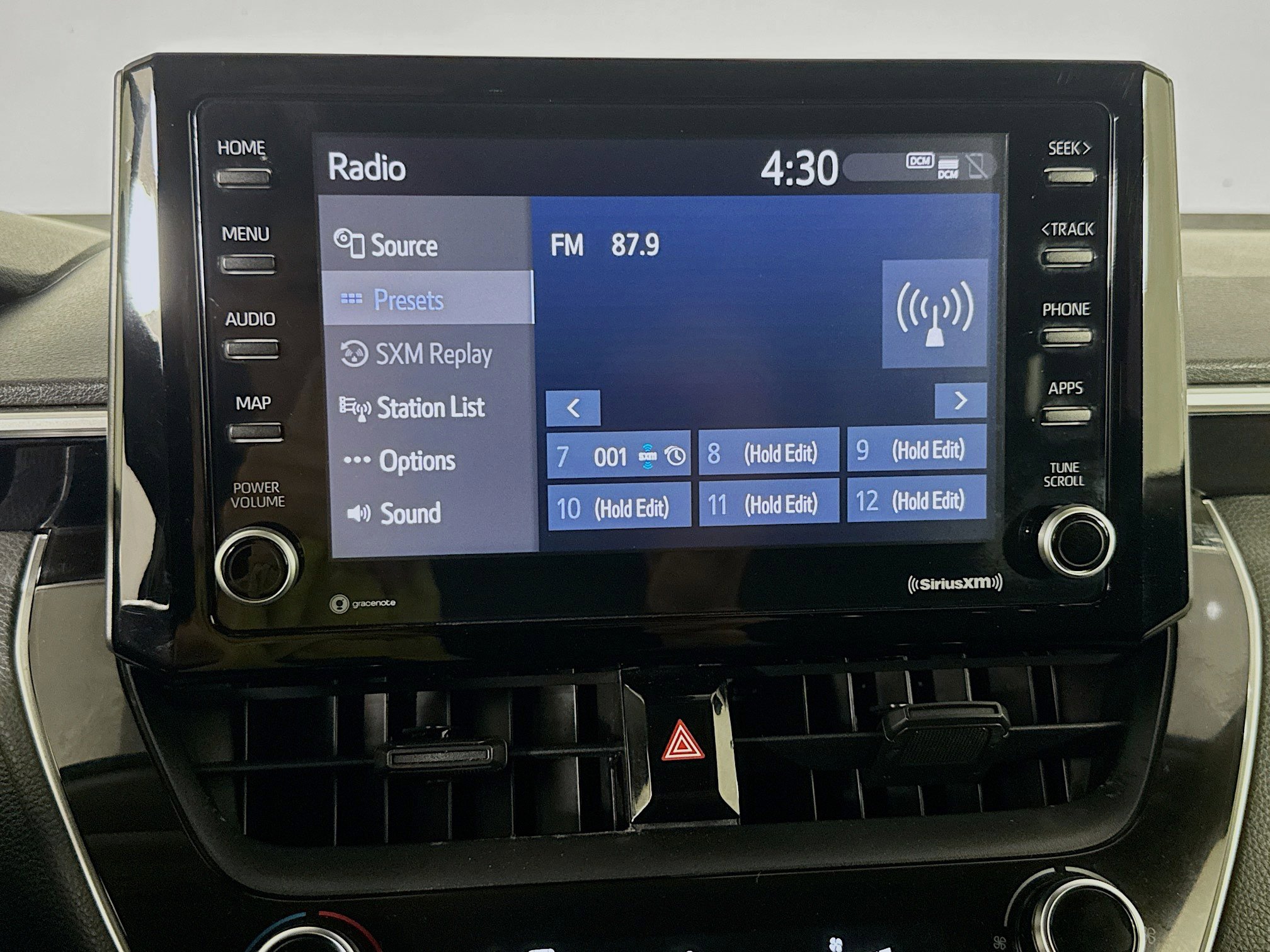 Used 2022 Toyota Corolla LE FWD image 17