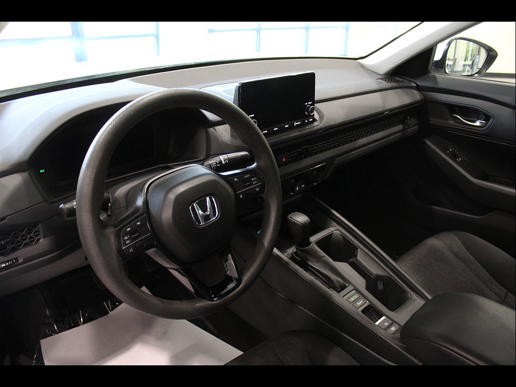 Certified 2023 Honda Accord LX image 13
