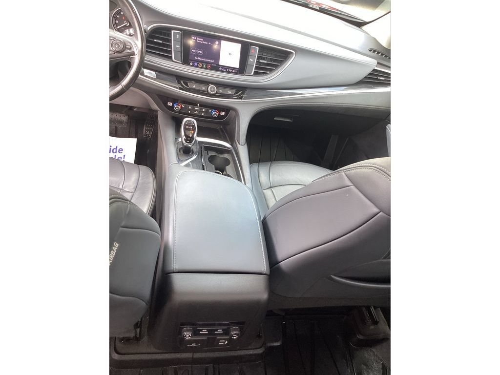 Used 2020 Buick Enclave Essence w/ Sound and Sites Package AWD/4WD image 18