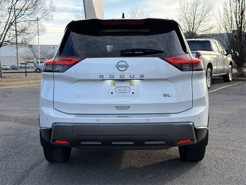 Used 2024 Nissan Rogue SL w/ SL Premium Package image 7
