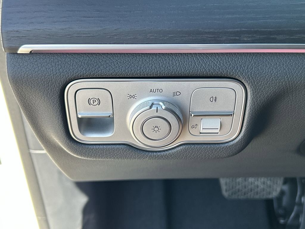 Used 2025 Mercedes-Benz GLE 450 4MATIC Coupe image 18
