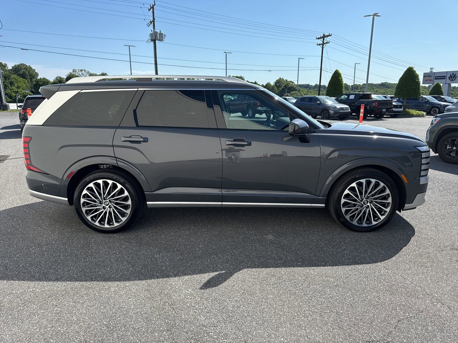 Used 2026 Hyundai Palisade Calligraphy AWD/4WD image 8