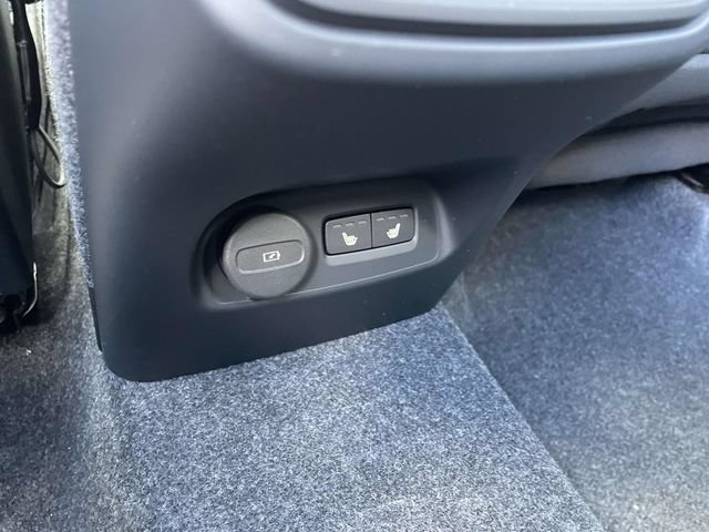 New 2026 Volvo XC40 B5 Plus w/ Climate Package AWD/4WD image 22