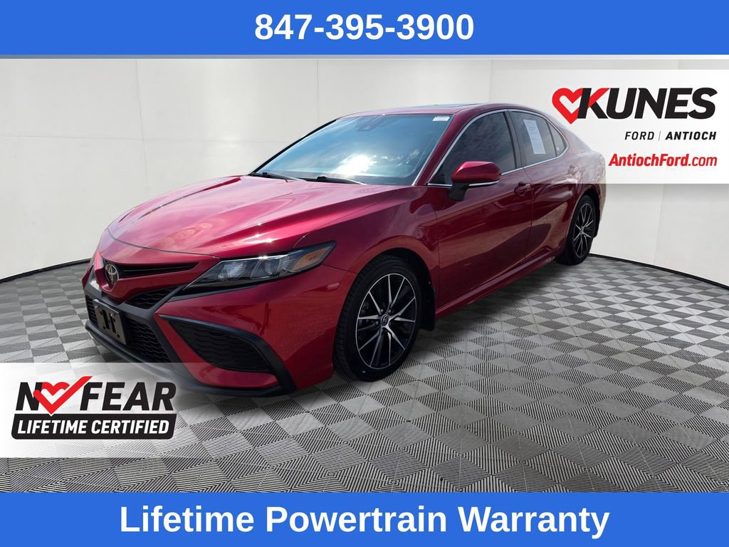 Used 2021 Toyota Camry SE w/ Cold Weather Package image 3