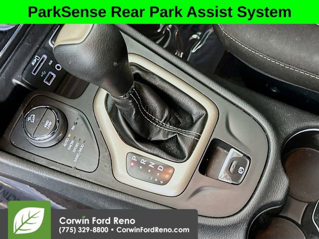 Used 2016 Jeep Cherokee Latitude w/ Comfort/Convenience Group image 16