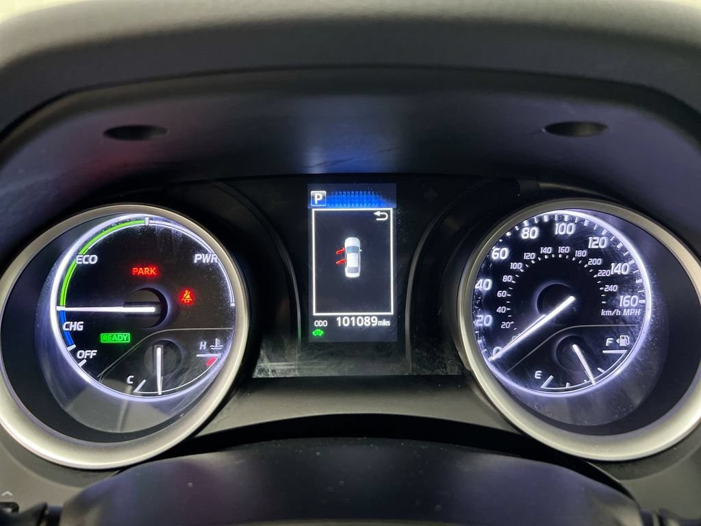 Used 2021 Toyota Camry LE FWD image 12